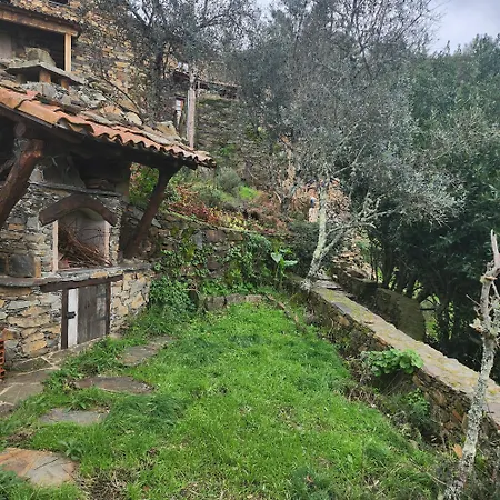 Casa Da Pedra *